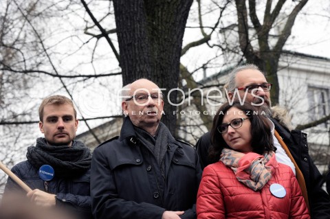  12.03.2015 WARSZAWA <br />MANIFESTACJA OBYWATELSKA W SPRAWIE TRYBUNALU KONSTYTUCYJNEGO<br />N/Z JANUSZ LEWANDOWSKI KAMILA GASIUK PIHOWICZ MATEUSZ KIJOWSKI<br /> 