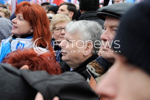  12.03.2015 WARSZAWA <br />MANIFESTACJA OBYWATELSKA W SPRAWIE TRYBUNALU KONSTYTUCYJNEGO<br />N/Z DANIEL OLBRYCHSKI BOGDAN BORUSEWICZ<br /> 