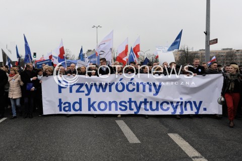  12.03.2015 WARSZAWA <br />MANIFESTACJA OBYWATELSKA W SPRAWIE TRYBUNALU KONSTYTUCYJNEGO<br />N/Z MICHAL SZCZERBA RYSZARD PETRU KAMILA GASIUK PIHOWICZ BORYS BUDKA MATEUSZ KIJOWSKI <br /> 