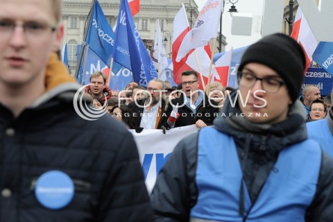  12.03.2015 WARSZAWA <br />MANIFESTACJA OBYWATELSKA W SPRAWIE TRYBUNALU KONSTYTUCYJNEGO<br />N/Z MATEUSZ KIJOWSKI<br /> 