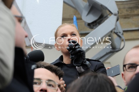  12.03.2015 WARSZAWA <br />MANIFESTACJA OBYWATELSKA W SPRAWIE TRYBUNALU KONSTYTUCYJNEGO<br />N/Z BARBARA NOWACKA<br /> 
