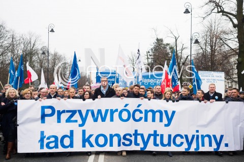 Marsz Komitetu Obrony Demokracji w Warszawie