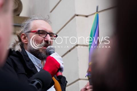  12.03.2016 WARSZAWA <br />MARSZ KOMITETU OBRONY DEMOKRACJI I NOWOCZESNEJ POD HASLEM PRZYWROCMY LAD KONSTYTUCYJNY<br /> N/Z MATEUSZ KIJOWSKI<br /> 