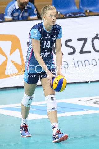 12.03.2016 RZESZOW<br />SIATKOWKA ORLEN LIGA 2015/2016 WOMEN VOLLEYBALL POLAND POLISH ORLENLIGA LEAGUE SEASON 2015/2016<br />MECZ DEVELOPRES SKYRES RZESZOW - CHEMIK POLICE<br />N/Z JOANNA WOLOSZ SYLWETKA <br /> 