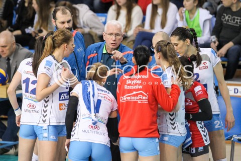  12.03.2016 RZESZOW<br />SIATKOWKA ORLEN LIGA 2015/2016 WOMEN VOLLEYBALL POLAND POLISH ORLENLIGA LEAGUE SEASON 2015/2016<br />MECZ DEVELOPRES SKYRES RZESZOW - CHEMIK POLICE<br />N/Z JACEK SKROK - I TRENER ( HEAD COACH ) <br /> 
