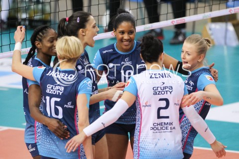  12.03.2016 RZESZOW<br />SIATKOWKA ORLEN LIGA 2015/2016 WOMEN VOLLEYBALL POLAND POLISH ORLENLIGA LEAGUE SEASON 2015/2016<br />MECZ DEVELOPRES SKYRES RZESZOW - CHEMIK POLICE<br />N/Z YONKAIRA PAOLA PENA JOANNA WOLOSZ RADOSC EMOCJE <br /> 