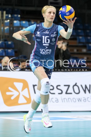  12.03.2016 RZESZOW<br />SIATKOWKA ORLEN LIGA 2015/2016 WOMEN VOLLEYBALL POLAND POLISH ORLENLIGA LEAGUE SEASON 2015/2016<br />MECZ DEVELOPRES SKYRES RZESZOW - CHEMIK POLICE<br />N/Z ALEKSANDRA JEGIELO SYLWETKA <br /> 