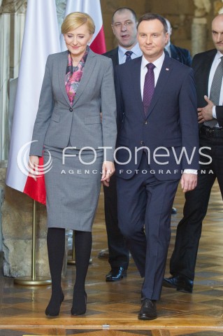  17.03.2016 LANCUT <br />WIZYTA PARY PREZYDENCKIEJ W WOJEWODZTWIE PODKARPACKIM<br />WRECZENIE ODZNACZEN PANSTWOWYCH POLAKOM RATUJACYM ZYDOW NA ZAMKU W LANCUCIE<br />N/Z ANDRZEJ DUDA Z MALZONKA AGATA DUDA<br /> 