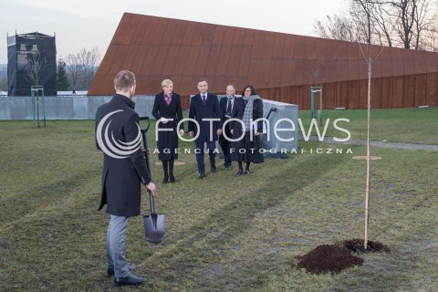  17.03.2016 MARKOWA ( POLAND )<br />WIZYTA PARY PREZYDENCKIEJ W WOJEWODZTWIE PODKARPACKIM<br />OTWARCIE MUZEUM POLAKOW RATUJACYCH ZYDOW PODCZAS II WOJNY SWIATOWEJ IM. RODZINY ULMOW<br />ZASADZENIE DRZEWA OWOCOWEGO W OGRODZIE MUZEUM<br />N/Z PREZYDENT RP ANDRZEJ DUDA AGATA DUDA MICHAEL SCHUDRICH - NACZELNY RABIN POLSKI<br /> 