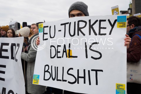  19.03.2016 WARSZAWA<br />
 MARSZ RAZEM PRZECIWKO RASIZMOWI W WARSZAWIE W RAMACH OGOLNOPOLSKIEJ AKCJI MANIFESTACYJNEJ PRZECIWKO RASIZMOWI<br />
 N/Z UCZESTNICY<br />
 