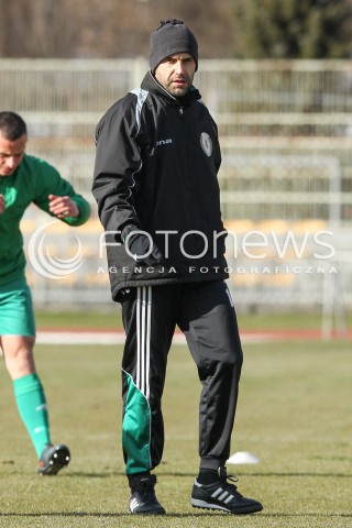  19.03.2016 RZESZOW <br />PILKA NOZNA III LIGA LUBELSKO - PODKARPACKA  SEZON 2015/2016 <br />MECZ CWKS RESOVIA - IZOLATOR BOGUCHWALA <br />N/Z PRZEMYSLAW MATULA - I TRENER ( HEAD COACH ) SYLWETKA<br /> 