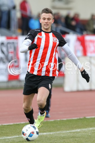  19.03.2016 RZESZOW <br />PILKA NOZNA III LIGA LUBELSKO - PODKARPACKA  SEZON 2015/2016 <br />MECZ CWKS RESOVIA - IZOLATOR BOGUCHWALA <br />N/Z TOMASZ CIECKO SYLWETKA<br /> 