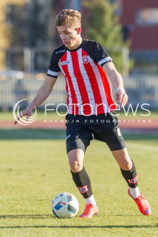  19.03.2016 RZESZOW <br />PILKA NOZNA III LIGA LUBELSKO - PODKARPACKA  SEZON 2015/2016 <br />MECZ CWKS RESOVIA - IZOLATOR BOGUCHWALA <br />N/Z MICHAL DANIEL SYLWETKA<br /> 