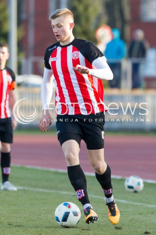 19.03.2016 RZESZOW <br />PILKA NOZNA III LIGA LUBELSKO - PODKARPACKA  SEZON 2015/2016 <br />MECZ CWKS RESOVIA - IZOLATOR BOGUCHWALA <br />N/Z ADRIAN MOLDOCH SYLWETKA<br /> 