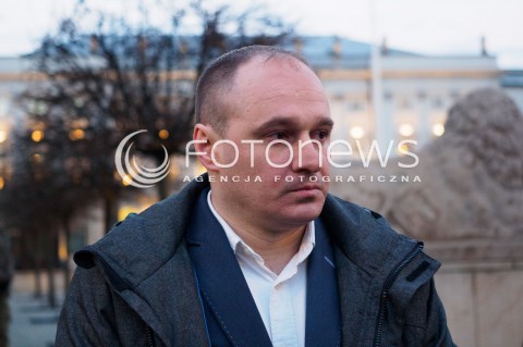  22.03.2016 WARSZAWA<br />PIKIETA POD PALACEM PREZYDENCKIM POD HASLEM ULASKAWIC MARCINA SKAZANEGO W ZWIAZKU Z PROTESTEM W SPRAWIE AFERY TASMOWEJ<br />N/Z MARCIN FALKOWSKI<br /> 