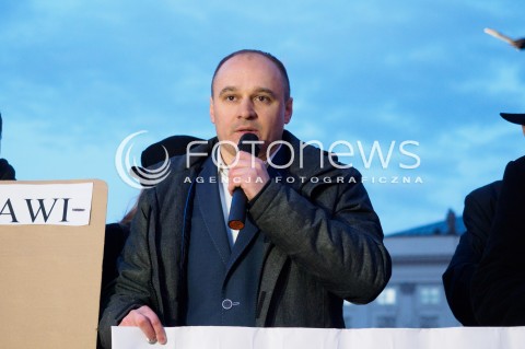  22.03.2016 WARSZAWA<br />PIKIETA POD PALACEM PREZYDENCKIM POD HASLEM ULASKAWIC MARCINA SKAZANEGO W ZWIAZKU Z PROTESTEM W SPRAWIE AFERY TASMOWEJ<br />N/Z MARCIN FALKOWSKI<br /> 