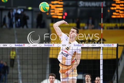  24.03.2016 LODZ POLAND<br />
SIATKOWKA LIGA MISTRZOW MEN CEV VOLLEYBALL CHAMPIONS LEAGUE 2015/2016<br />
MATCH PGE SKRA BELCHATOW - ZENIT KAZAN<br />
N/Z MARIUSZ WLAZLY SYLWETKA<br />
 