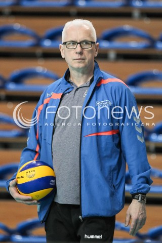  24.03.2016 RZESZOW<br />SIATKOWKA ORLEN LIGA 2015/2016 WOMEN VOLLEYBALL POLAND POLISH ORLENLIGA LEAGUE SEASON 2015/2016<br />MECZ O 9. MIEJSCE<br />MECZ DEVELOPRES SKYRES RZESZOW - KS PALAC BYDGOSZCZ <br />N/Z JACEK SKROK - I TRENER ( HEAD COACH ) SYLWETKA <br /> 