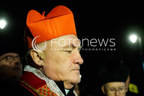  25.03.2016 WARSZAWA<br /> WARSZAWSKA DROGA KRZYZOWA 2016 W WIELKI PIATEK POD PRZEWODNICTWEM KARDYNALA KAZIMIERZA NYCZA<br /> N/Z KARDYNAL KAZIMIERZ NYCZ<br />  