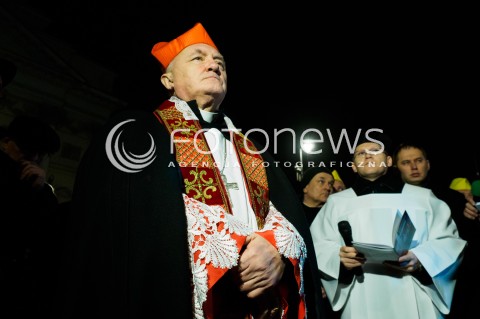  25.03.2016 WARSZAWA<br /> WARSZAWSKA DROGA KRZYZOWA 2016 W WIELKI PIATEK POD PRZEWODNICTWEM KARDYNALA KAZIMIERZA NYCZA<br /> N/Z KARDYNAL KAZIMIERZ NYCZ<br />  