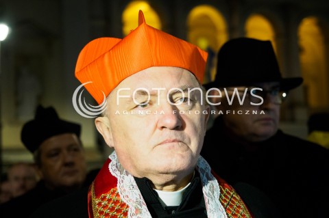  25.03.2016 WARSZAWA<br /> WARSZAWSKA DROGA KRZYZOWA 2016 W WIELKI PIATEK POD PRZEWODNICTWEM KARDYNALA KAZIMIERZA NYCZA<br /> N/Z KARDYNAL KAZIMIERZ NYCZ<br />  