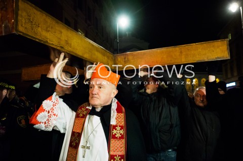  25.03.2016 WARSZAWA<br /> WARSZAWSKA DROGA KRZYZOWA 2016 W WIELKI PIATEK POD PRZEWODNICTWEM KARDYNALA KAZIMIERZA NYCZA<br /> N/Z KARDYNAL KAZIMIERZ NYCZ<br />  