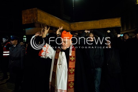  25.03.2016 WARSZAWA<br /> WARSZAWSKA DROGA KRZYZOWA 2016 W WIELKI PIATEK POD PRZEWODNICTWEM KARDYNALA KAZIMIERZA NYCZA<br /> N/Z KARDYNAL KAZIMIERZ NYCZ<br />  