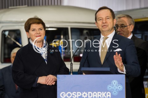 30.03.2016 SANOK <br />WIZYTA PREMIER BEATY SZYDLO W WOJEWODZTWIE PODKARPACKIM<br />SPOTKANIE Z MIESZKANCAMI SANOKA W FABRYCE AUTOBUSOW AUTOSAN<br />N/Z BEATA SZYDLO WLADYSLAW ORTYL WRECZENIE HERBU WOJEWODZTWA PODKARPACKIEGO PREMIER SZYDLO<br /> 