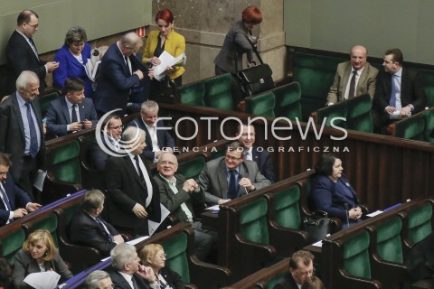  31.03.2016 WARSZAWA SEJM<br />POSIEDZENIE SEJMU RP<br />N/Z SALA OBRAD WCHODZI JAROSLAW KACZYNSKI TADEUSZ CYMANSKI<br /> 