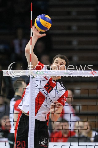  31.03.2016 RZESZOW<br />SIATKOWKA PLUSLIGA 2015/2016 MEN VOLLEYBALL POLAND POLISH PLUS LIGA LEAGUE SEASON 2015/2016<br />MECZ ASSECO RESOVIA RZESZOW - MKS BEDZIN <br />N/Z DOMINIK WITCZAK SYLWETKA ATAK<br /> 