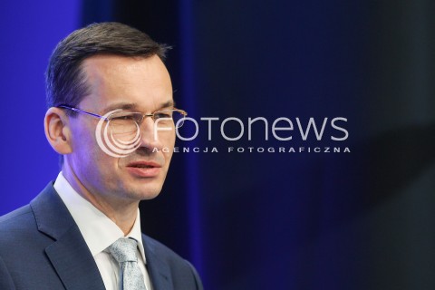  06.04.2016 RZESZOW<br />OTWARCIE NOWOCZESNEGO CENTRUM BADAWCZO-ROZWOJOWEGO W PRATT & WHITNEY RZESZOW ( DAWNIEJ WSK - PZL RZESZOW ) GDZIE PRODUKOWANE SA SILNIKI LOTNICZE M.IN. DO SAMOLOTOW BOEING 787 DREAMLINER <br />N/Z MATEUSZ MORAWIECKI - WICEPREMIER I MINISTER ROZWOJU<br /> 