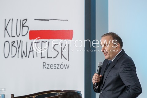  06.04.2016 RZESZOW<br />SPOTKANIE KLUBU OBYWATELSKIEGO PT. JAK SKUTECZNIE BRONIC KONSTYTUCJI TERAZ I W PRZYSZLOSCI? Z UDZIALEM PRZEWODNICZACEGO PLATFORMY OBYWATELSKIEJ GRZEGORZA SCHETYNY<br />N/Z GRZEGORZ SCHETYNA<br /> 