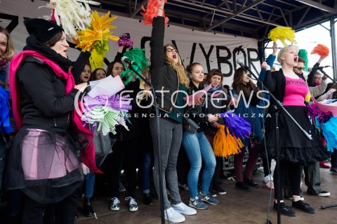  09.04.2016 WARSZAWA<br /> MANIFESTACJA PRZECIW ZAOSTRZANIU PRAWA ABORCYJNEGO POD SEJMEM <br /> N/Z SCENA<br />  