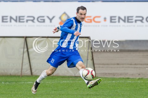  09.04.2016 RZESZOW <br />PILKA NOZNA III LIGA LUBELSKO - PODKARPACKA SEZON 2015/2016 <br />MECZ STAL RZESZOW - MOTOR LUBLIN <br />N/Z SLAWOMIR SZELIGA SYLWETKA <br /> 