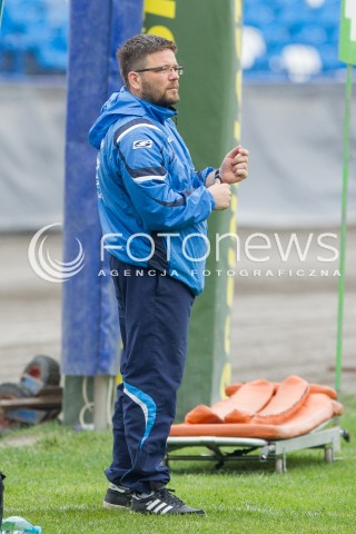  09.04.2016 RZESZOW <br />PILKA NOZNA III LIGA LUBELSKO - PODKARPACKA SEZON 2015/2016 <br />MECZ STAL RZESZOW - MOTOR LUBLIN <br />N/Z MARCIN WOLOWIEC - I TRENER ( HEAD COACH ) SYLWETKA <br /> 