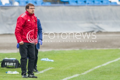  09.04.2016 RZESZOW <br />PILKA NOZNA III LIGA LUBELSKO - PODKARPACKA SEZON 2015/2016 <br />MECZ STAL RZESZOW - MOTOR LUBLIN <br />N/Z TOMASZ ZLOMANCZUK - I TRENER ( HEAD COACH ) SYLWETKA <br /> 