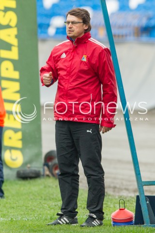  09.04.2016 RZESZOW <br />PILKA NOZNA III LIGA LUBELSKO - PODKARPACKA SEZON 2015/2016 <br />MECZ STAL RZESZOW - MOTOR LUBLIN <br />N/Z TOMASZ ZLOMANCZUK - I TRENER ( HEAD COACH ) SYLWETKA <br /> 