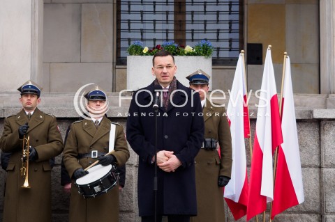  10.04.2016 WARSZAWA<br /> OBCHODY 6 ROCZNICY KATASTROFY SMOLENSKIEJ<br /> UROCZYSTE ODSLONIECIE TABLICY UPAMIETNIAJACEJ GRAZYNE GESICKA<br /> N/Z MATEUSZ MORAWIECKI<br />  
