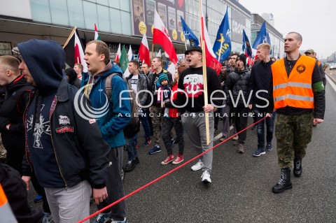  10.04.2016 WARSZAWA <br /> ANTY IMIGRACYJNA MANIFESTACJA SRODOWISK NARODOWYCH <br /> N/Z UCZESTNICY<br />  