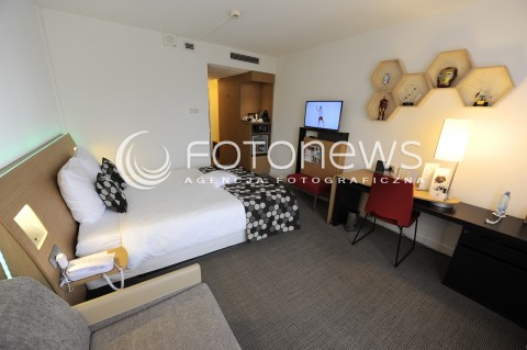  12.04.2016 WARSZAWA <br />PRESS BRIEFING MARKI NOVOTEL<br />N/Z POKOJ HOTELOWY<br /> 