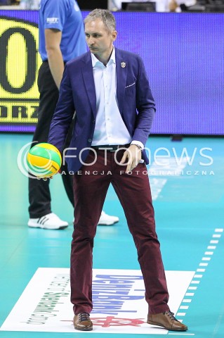  16.04.2016 KRAKOW <br />SIATKOWKA MEZCZYZN LIGA MISTRZOW FINAL FOUR 2016 CHAMPIONS LEAGUE <br />2016 CEV DenizBank Volleyball Men Champions League Final Four season 2015/2016<br />MECZ POLFINALOWY Semifinal match <br />MECZ ASSECO RESOVIA RZESZOW - ZENIT KAZAN <br />N/Z ANDRZEJ KOWAL - I TRENER ( HEAD COACH ) SYLWETKA <br /> 