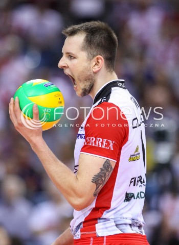  16.04.2016 KRAKOW <br />SIATKOWKA MEZCZYZN LIGA MISTRZOW FINAL FOUR 2016 CHAMPIONS LEAGUE <br />2016 CEV DenizBank Volleyball Men Champions League Final Four season 2015/2016<br />MECZ POLFINALOWY Semifinal match <br />MECZ ASSECO RESOVIA RZESZOW - ZENIT KAZAN <br />N/Z BARTOSZ KUREK ZLOSC SMUTEK PORAZKA PRZEGRANA EMOCJE RADOSC EMOCJE <br /> 