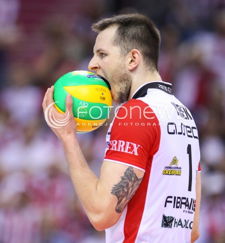  16.04.2016 KRAKOW <br />SIATKOWKA MEZCZYZN LIGA MISTRZOW FINAL FOUR 2016 CHAMPIONS LEAGUE <br />2016 CEV DenizBank Volleyball Men Champions League Final Four season 2015/2016<br />MECZ POLFINALOWY Semifinal match <br />MECZ ASSECO RESOVIA RZESZOW - ZENIT KAZAN <br />N/Z BARTOSZ KUREK ZLOSC SMUTEK PORAZKA PRZEGRANA EMOCJE RADOSC EMOCJE <br /> 