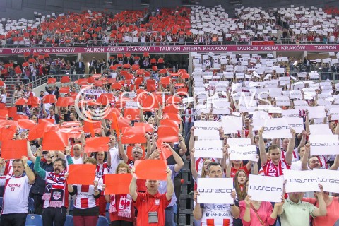  16.04.2016 KRAKOW <br />SIATKOWKA MEZCZYZN LIGA MISTRZOW FINAL FOUR 2016 CHAMPIONS LEAGUE <br />2016 CEV DenizBank Volleyball Men Champions League Final Four season 2015/2016<br />MECZ POLFINALOWY Semifinal match <br />MECZ ASSECO RESOVIA RZESZOW - ZENIT KAZAN <br />N/Z KIBICE OPRAWA DOPING KARTONIADA<br /> 
