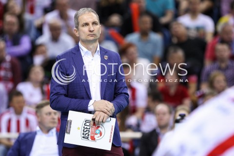 16.04.2016 KRAKOW <br />SIATKOWKA MEZCZYZN LIGA MISTRZOW FINAL FOUR 2016 CHAMPIONS LEAGUE <br />2016 CEV DenizBank Volleyball Men Champions League Final Four season 2015/2016<br />MECZ POLFINALOWY Semifinal match <br />MECZ ASSECO RESOVIA RZESZOW - ZENIT KAZAN <br />N/Z ANDRZEJ KOWAL - I TRENER ( HEAD COACH ) SYLWETKA <br /> 