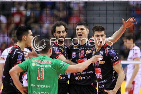  16.04.2016 KRAKOW <br />SIATKOWKA MEZCZYZN LIGA MISTRZOW FINAL FOUR 2016 CHAMPIONS LEAGUE <br />2016 CEV DenizBank Volleyball Men Champions League Final Four season 2015/2016<br />MECZ POLFINALOWY Semifinal match <br />MECZ TRENTINO DIATEC - CUCINE LUBE CIVITANOVA <br />N/Z ALESSANDRO FEI MARKO PODRASCANIN KLEMEN CEBULJ RADOSC EMOCJE <br /> 