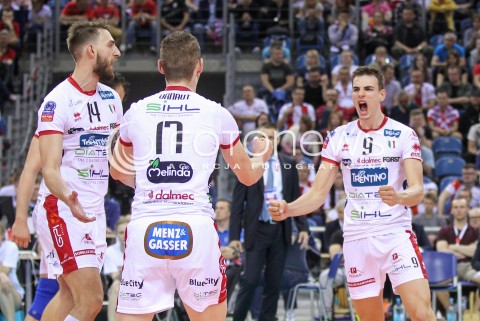  16.04.2016 KRAKOW <br />SIATKOWKA MEZCZYZN LIGA MISTRZOW FINAL FOUR 2016 CHAMPIONS LEAGUE <br />2016 CEV DenizBank Volleyball Men Champions League Final Four season 2015/2016<br />MECZ POLFINALOWY Semifinal match <br />MECZ TRENTINO DIATEC - CUCINE LUBE CIVITANOVA <br />N/Z SIMONE GIANNELLI RADOSC EMOCJE <br /> 