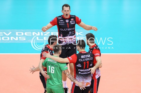  17.04.2016 KRAKOW <br />SIATKOWKA MEZCZYZN LIGA MISTRZOW FINAL FOUR 2016 CHAMPIONS LEAGUE <br />2016 CEV DenizBank Volleyball Men Champions League Final Four season 2015/2016<br />MECZ O 3. MIEJSCE Third place match <br />MECZ ASSECO RESOVIA RZESZOW - CUCINE LUBE CIVITANOVA <br />N/Z BARTOSZ KUREK RADOSC EMOCJE <br /> 