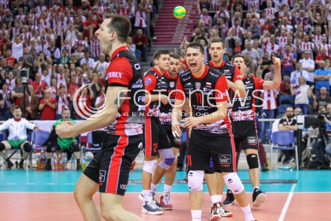  17.04.2016 KRAKOW <br />SIATKOWKA MEZCZYZN LIGA MISTRZOW FINAL FOUR 2016 CHAMPIONS LEAGUE <br />2016 CEV DenizBank Volleyball Men Champions League Final Four season 2015/2016<br />MECZ O 3. MIEJSCE Third place match <br />MECZ ASSECO RESOVIA RZESZOW - CUCINE LUBE CIVITANOVA <br />N/Z FABIAN DRZYZGA DMYTRO PASHYTSKYY ( PASZYCKI ) OLIEG ACHREM ( ALEH AKHREM ) BARTOSZ KUREK RADOSC EMOCJE <br /> 