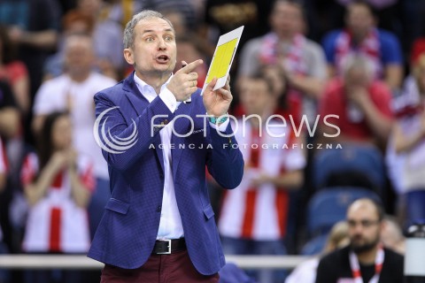  17.04.2016 KRAKOW <br />SIATKOWKA MEZCZYZN LIGA MISTRZOW FINAL FOUR 2016 CHAMPIONS LEAGUE <br />2016 CEV DenizBank Volleyball Men Champions League Final Four season 2015/2016<br />MECZ O 3. MIEJSCE Third place match <br />MECZ ASSECO RESOVIA RZESZOW - CUCINE LUBE CIVITANOVA <br />N/Z ANDRZEJ KOWAL - I TRENER ( HEAD COACH ) SYLWETKA <br /> 